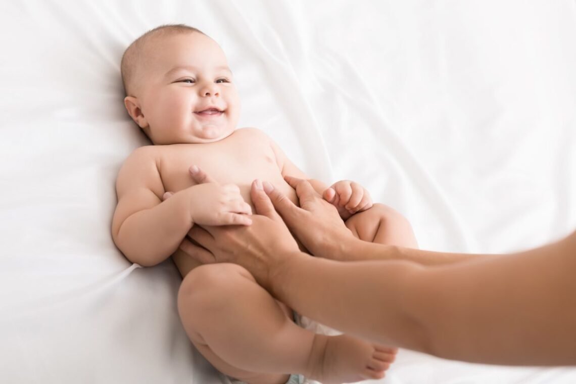 relieve colic in the newborn in a natural way